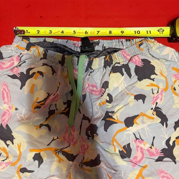 Patagonia Men's Swim Shorts S Birds of Paradise Print - Picture 5 of 10